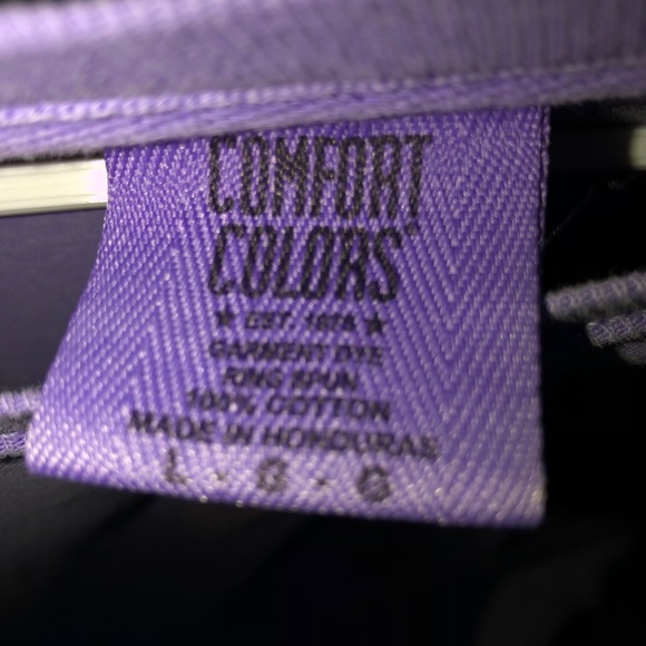 White-Tail Resort purple long sleeve - Picture 2 of 4